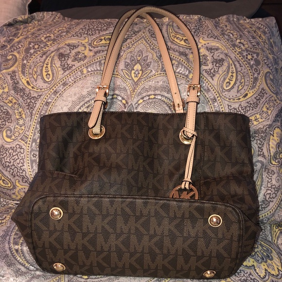 Michael Kors Purse - Picture 4 of 7